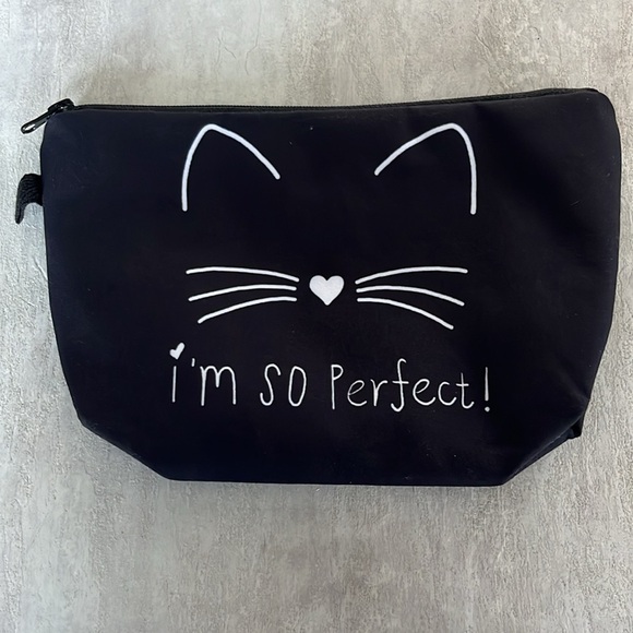 I’m So Perfect Kitty Cat Cosmetic Bag - Picture 6 of 7